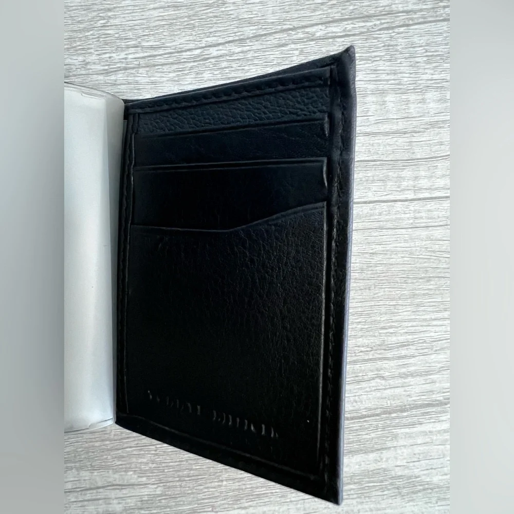 Tommy Hilfiger Men's Orson II Angled Flag Trifold Leather Wallet